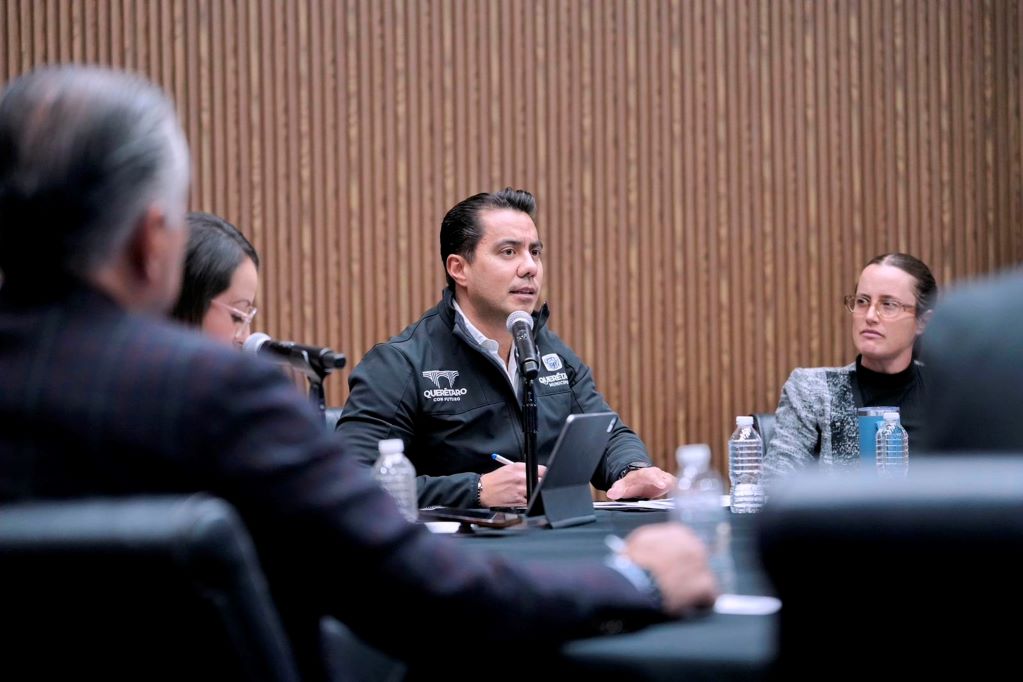 Bajo Reserva 25 de noviembre de 2025