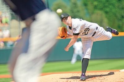 Torrealba ayuda a De La Rosa 