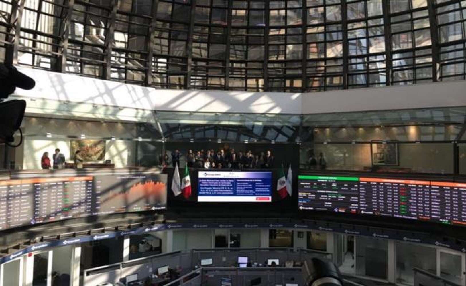 Reforma fiscal puede ser oportunidad para México: director de la BMV
