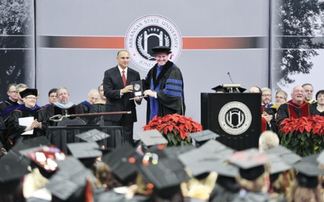 Llega Universidad de Arkansas