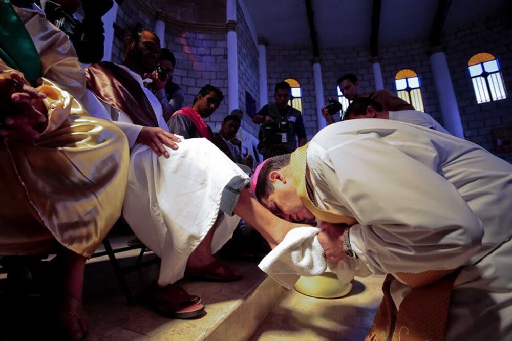 Se preparan para crucifixión