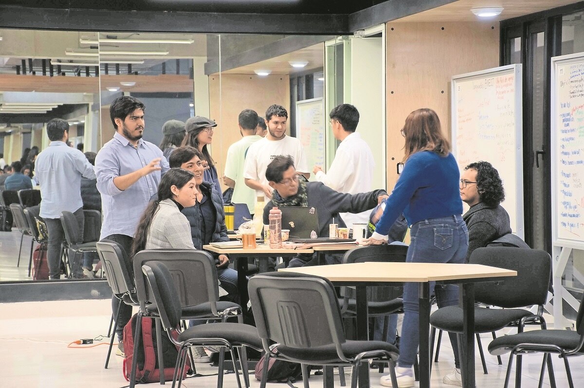 Realiza ENES Juriquilla su primer Enestón