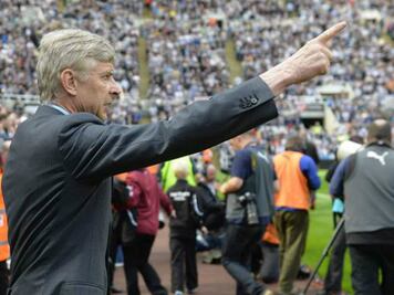 Aficionados dudan de Wenger