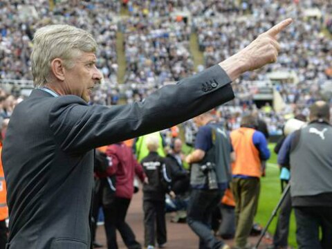 Aficionados dudan de Wenger