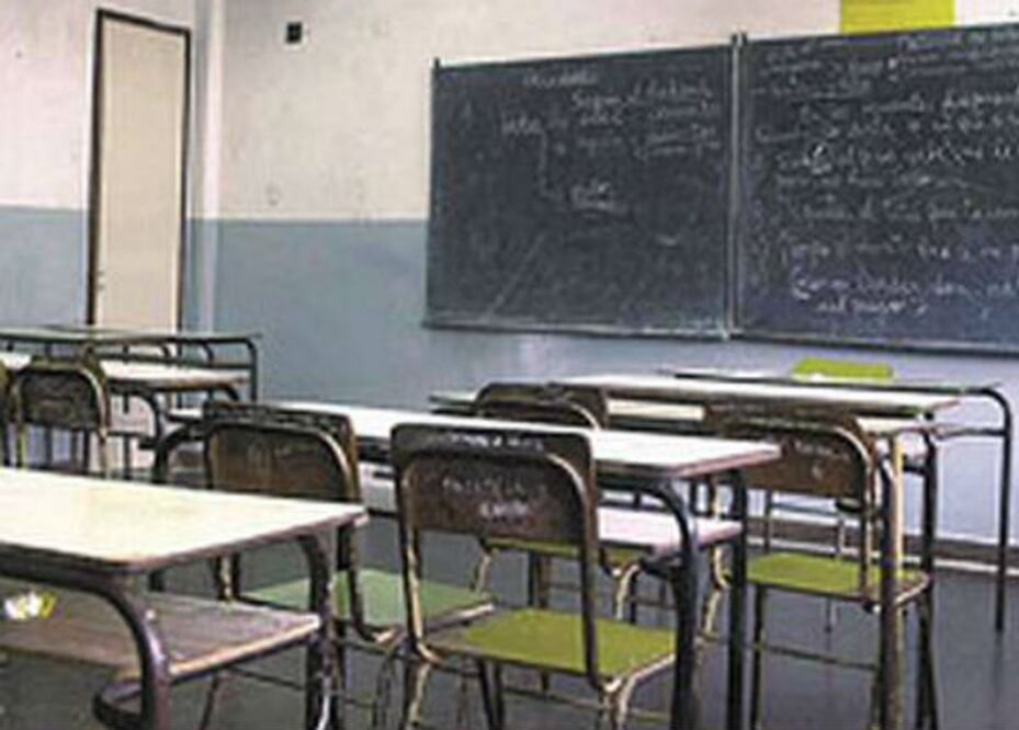 Dictan formal prisión a maestro abusador