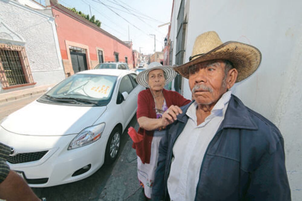 Agitar la franela para conseguir sustento