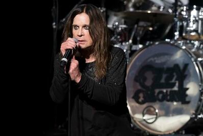 Ex amante de Ozzy demanda a Kelly
