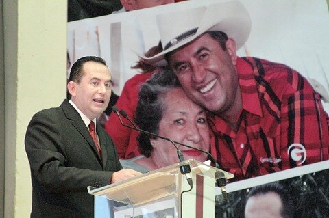 Se reúne Sánchez con la Canaco