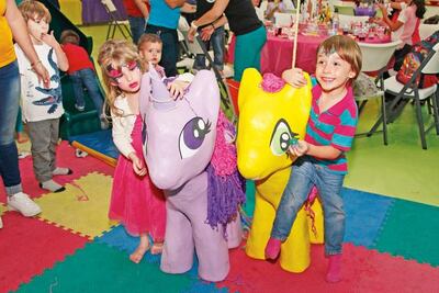 Macaria y Aquiles festejan por partida doble