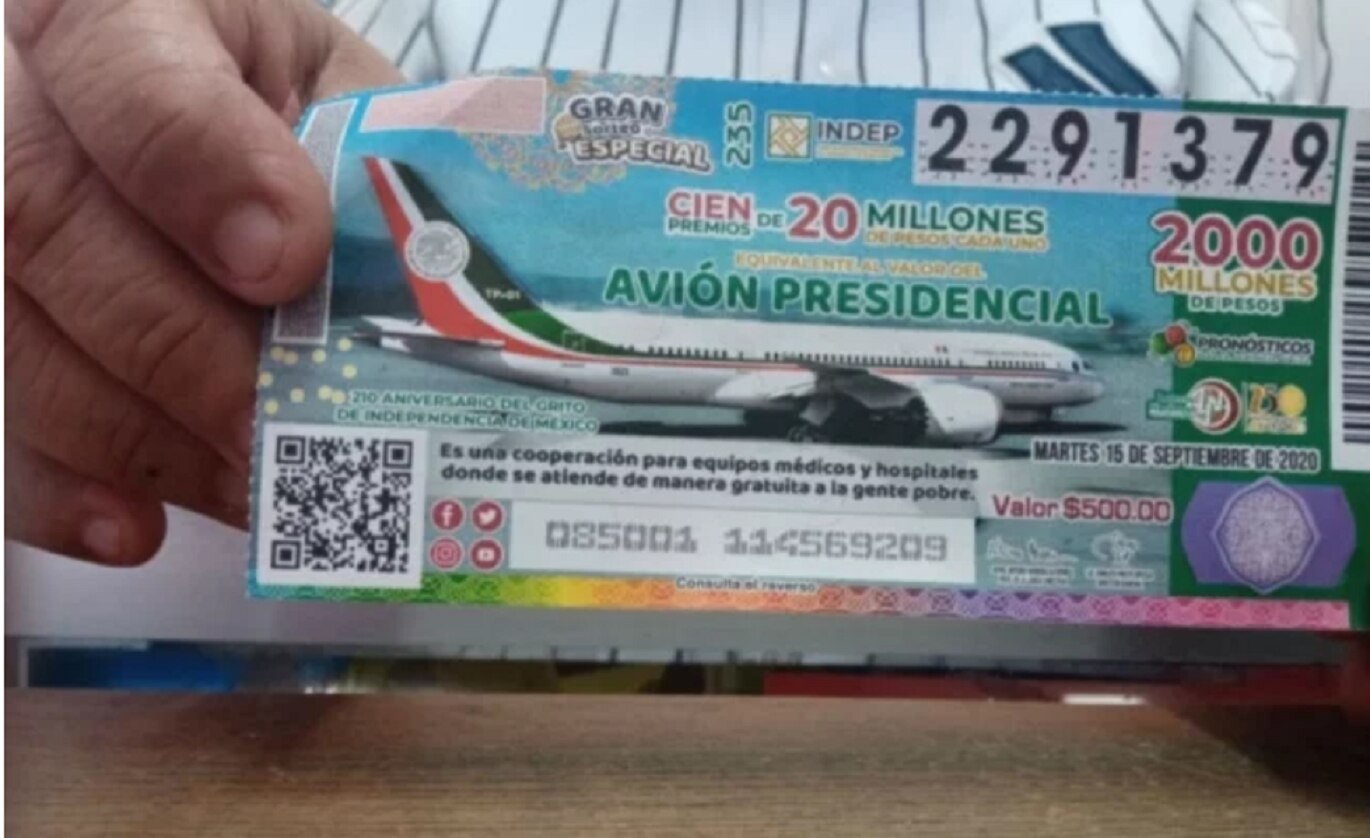 AMLO pide a ciudadanos comprar “cachitos” para rifa de avión presidencial