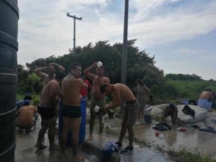 Ingresa nueva caravana de migrantes salvadoreños