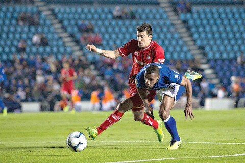 Los mandones chocan entre sí