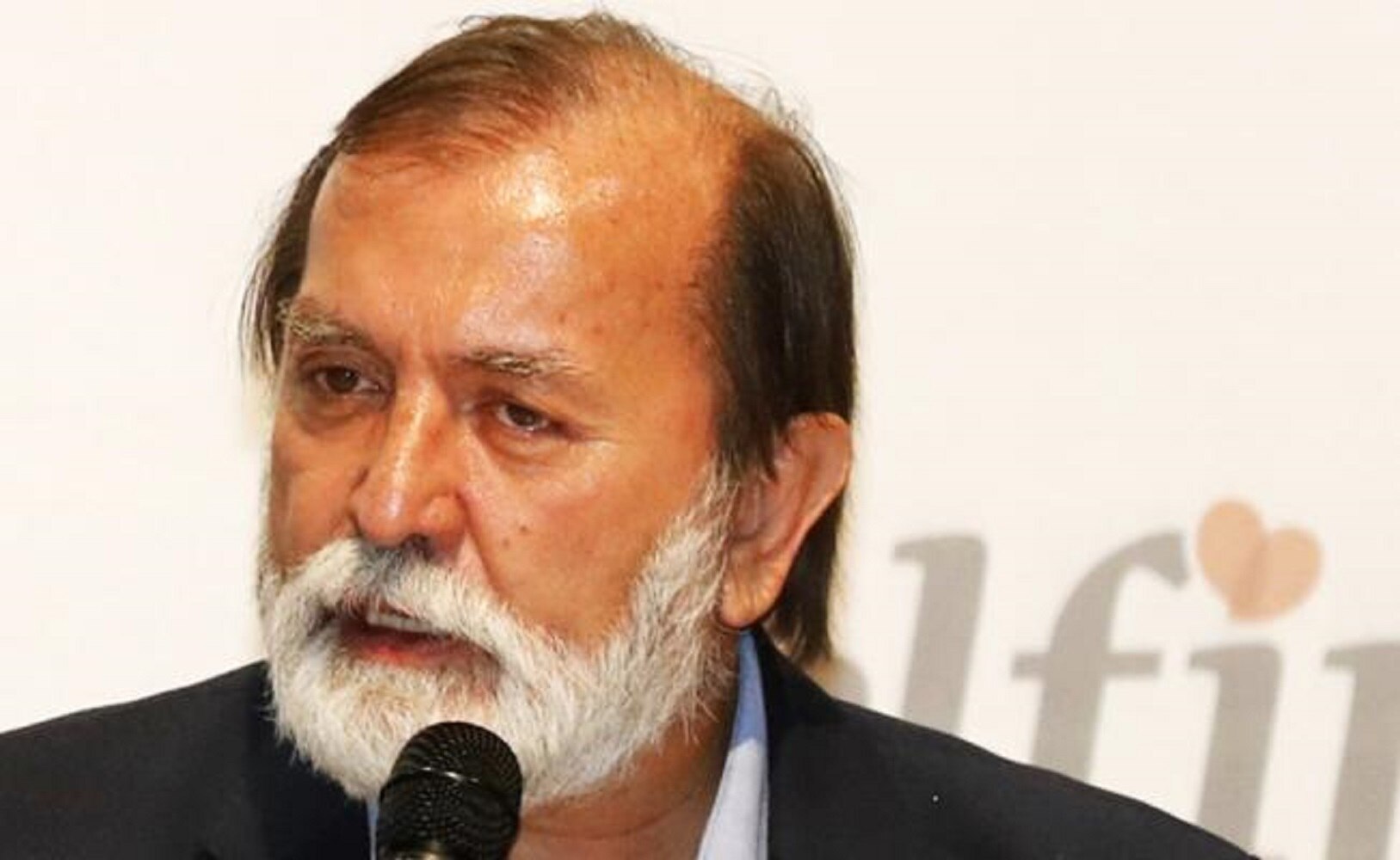 Epigmenio Ibarra rechaza ser el productor del video de la "Niña Bien"