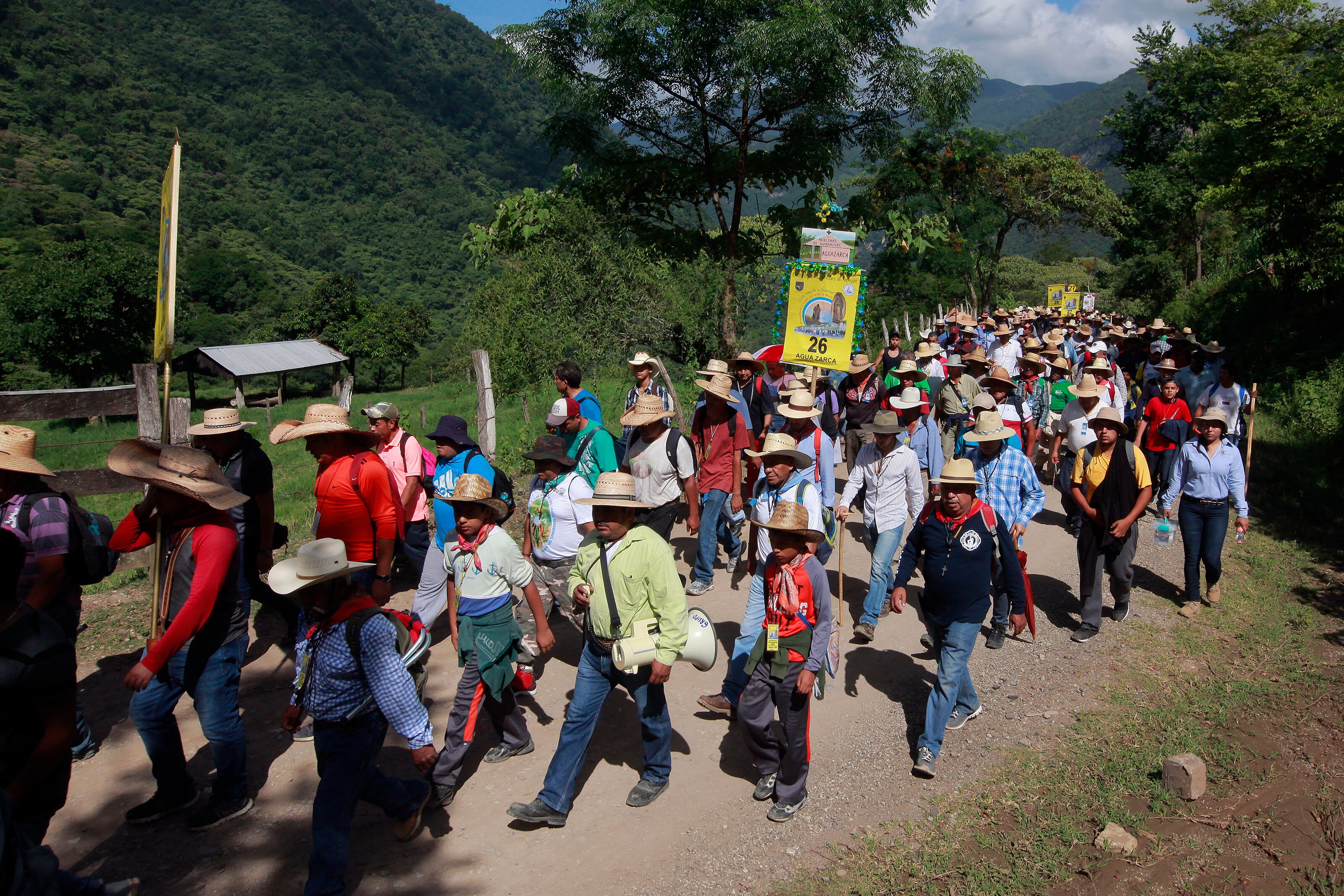 Inician mil 200 hombres su camino al Tepeyac