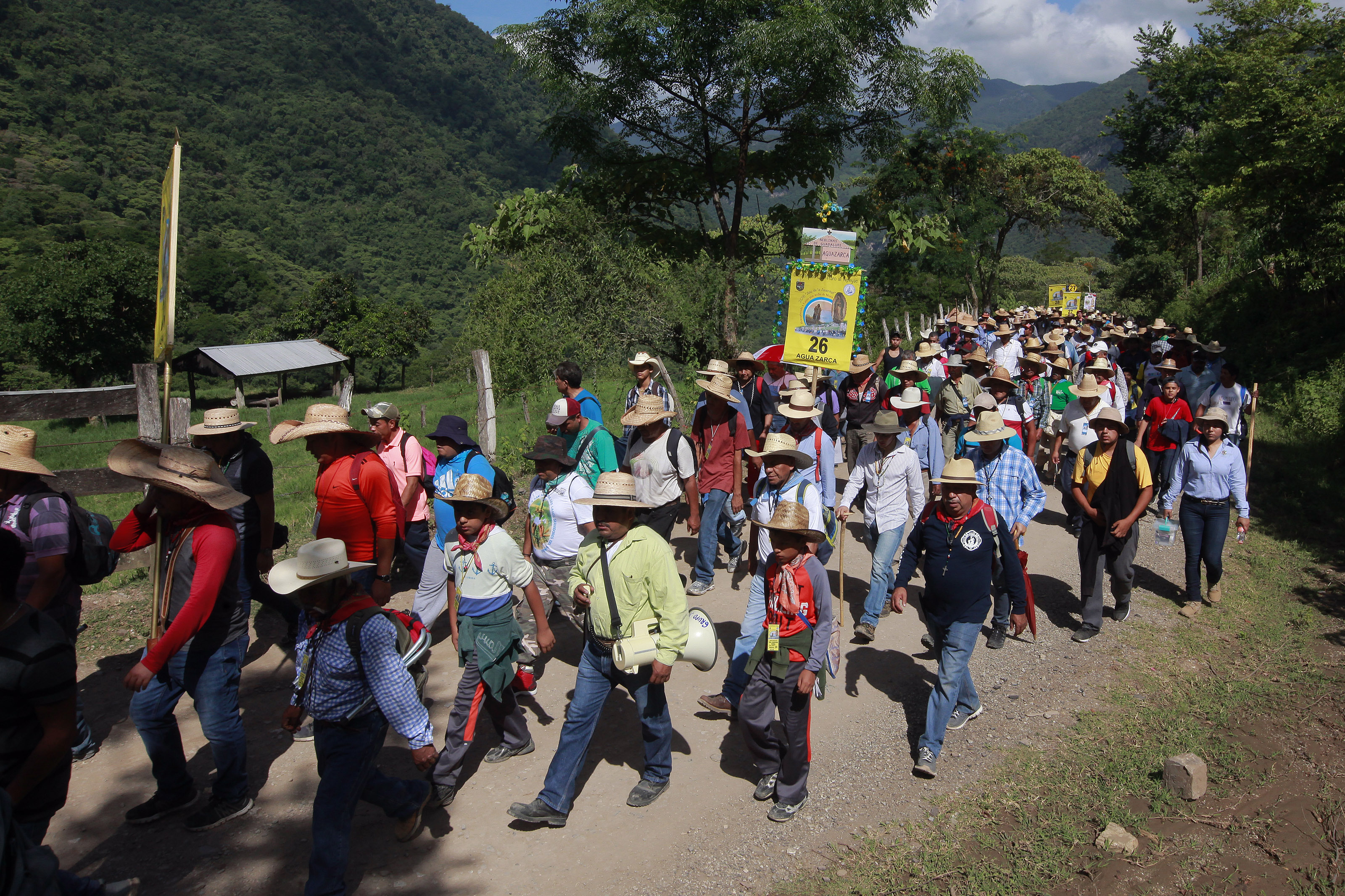 Inician mil 200 hombres su camino al Tepeyac