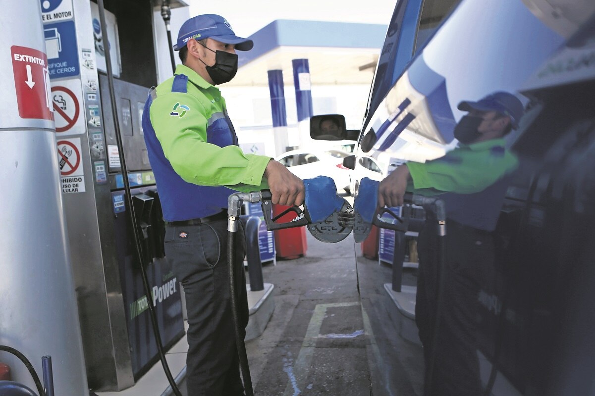 Aumento de la movilidad incrementa la venta de gasolina en Querétaro