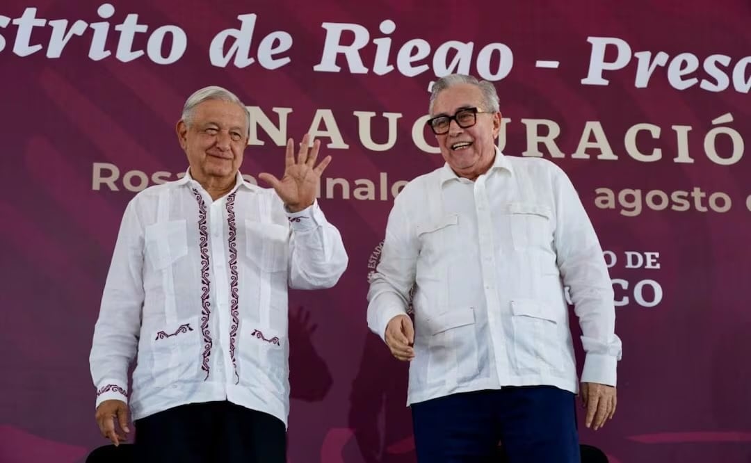 Andrés Manuel López Obrador, expresidente de México, y Rubén Rocha Moya, gobernador de Sinaloa, durante la inauguración del distrito de riego de la presa “Picachos”. Foto: Presidencia /Cuartoscuro.com