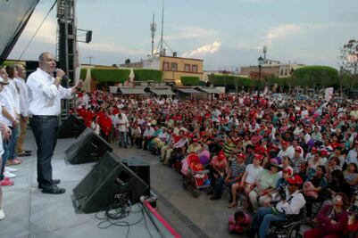 Celebra a mamás en Plaza Fundadores