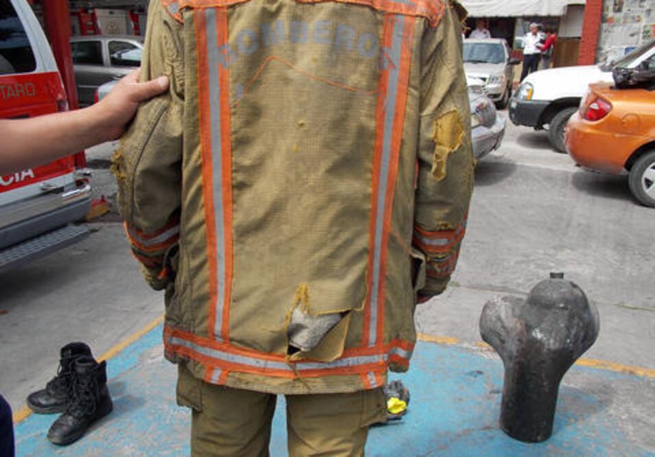 Bomberos de SJR, en riesgo por uniformes