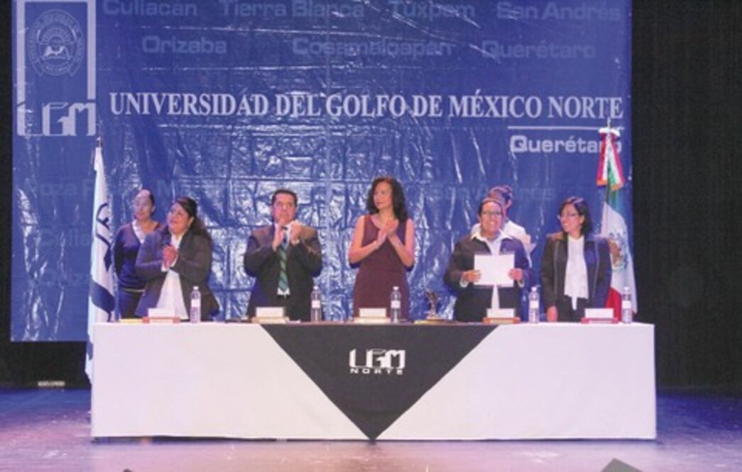 Jóvenes concluyen con éxito sus estudios