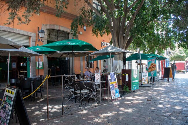 Ley antitabaco hace caer 40% las ventas en restaurantes de Querétaro, denuncian
