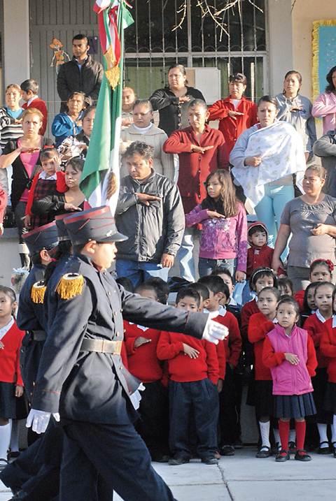 Madres exigen más atención a escuela