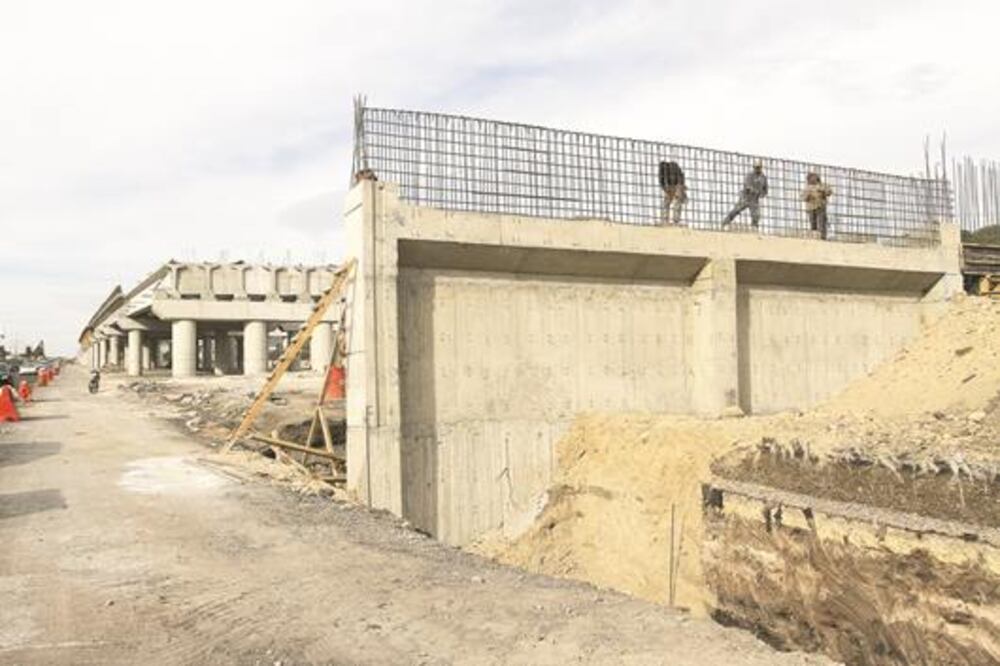 Revisará CEC carreteras inconclusas