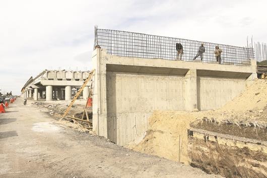 Revisará CEC carreteras inconclusas