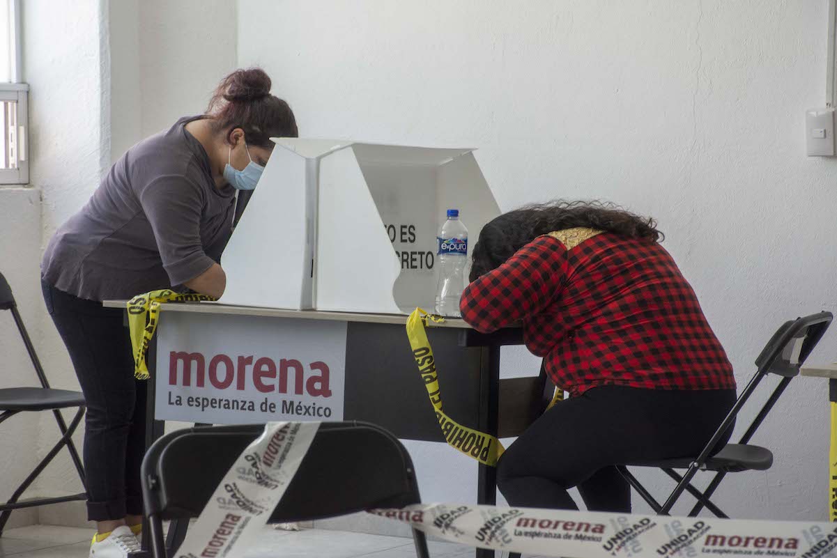 Opinión. “El que paga para llegar, llega para robar”