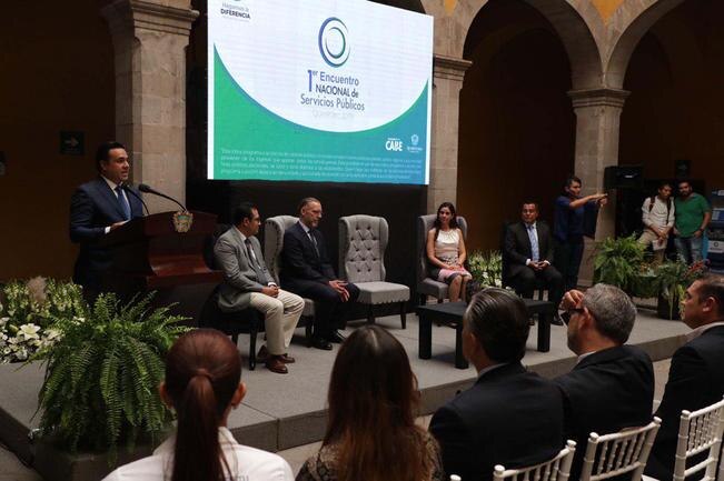 Servidores públicos comparten experiencias