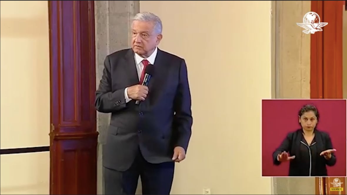 AMLO revela que manda a hacer sus trajes con un sastre de Ecatepec