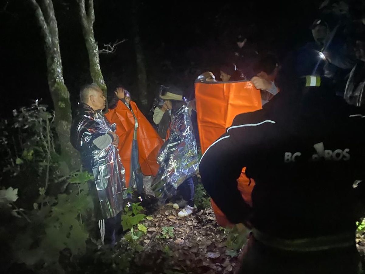Rescatan a siete turistas que se extraviaron en el cerro del Zamorano, en Colón