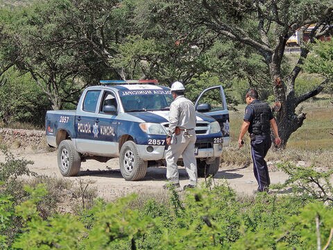 Vinculan accidente y robo de combustible
