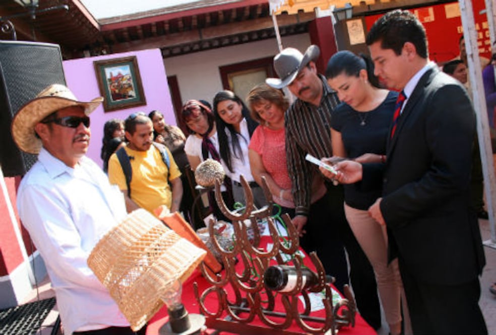 Reconocen déficit de empleos en TX