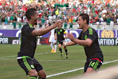 ‘Chicharito’ está cerca de superar a Borgetti