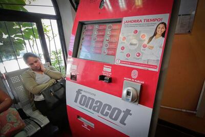 Acercan productos y servicios crediticios a trabajadores