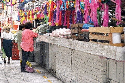 Buscan autorizar refrendo de licencias