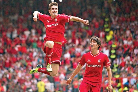 Chivas recibe duro mazazo en Toluca