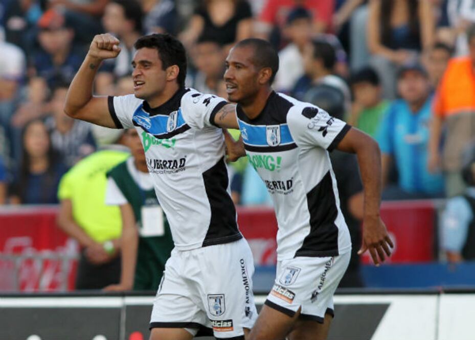 Monterrey le pega a los Gallo