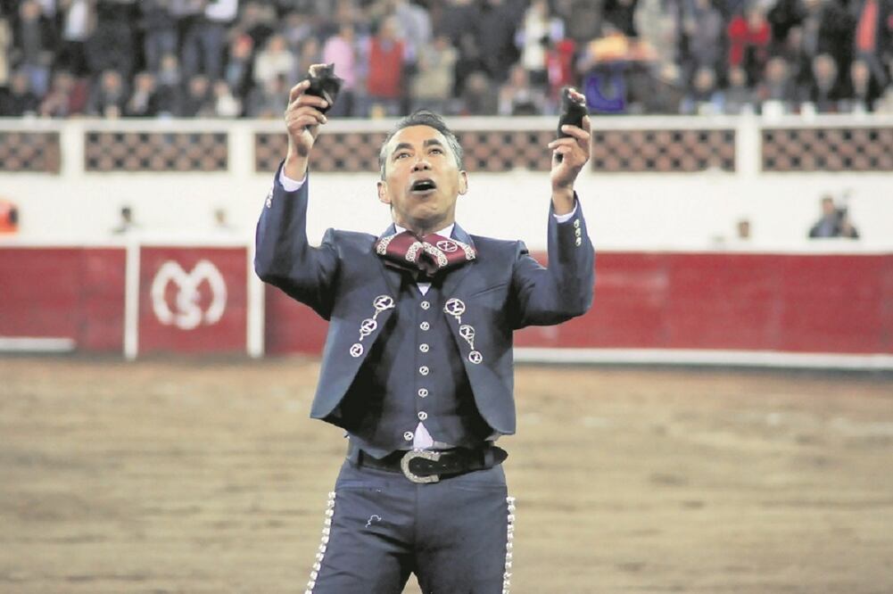 A casi un año de su retiro, Zotoluco regresó triunfante al ruedo con el fin de apoyar a su fundación. FOTO: Ricardo Lugo
