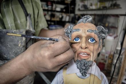 Marionetas, creaciones que se resisten a morir