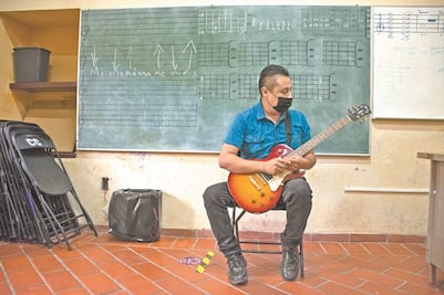 Se acaban las clases online; regresan maestros y alumnos a los salones de música