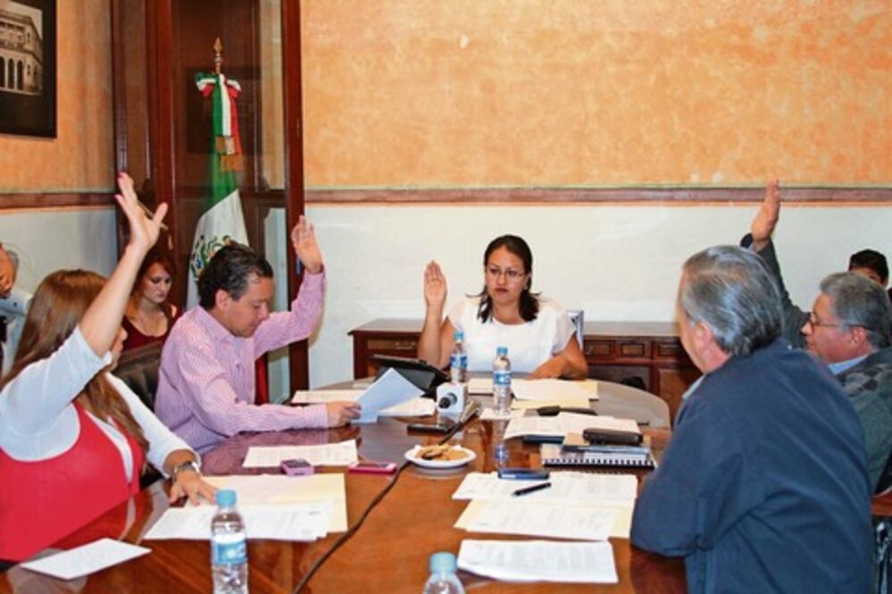 Avalan ley de IQM y apoyo a discapacidad