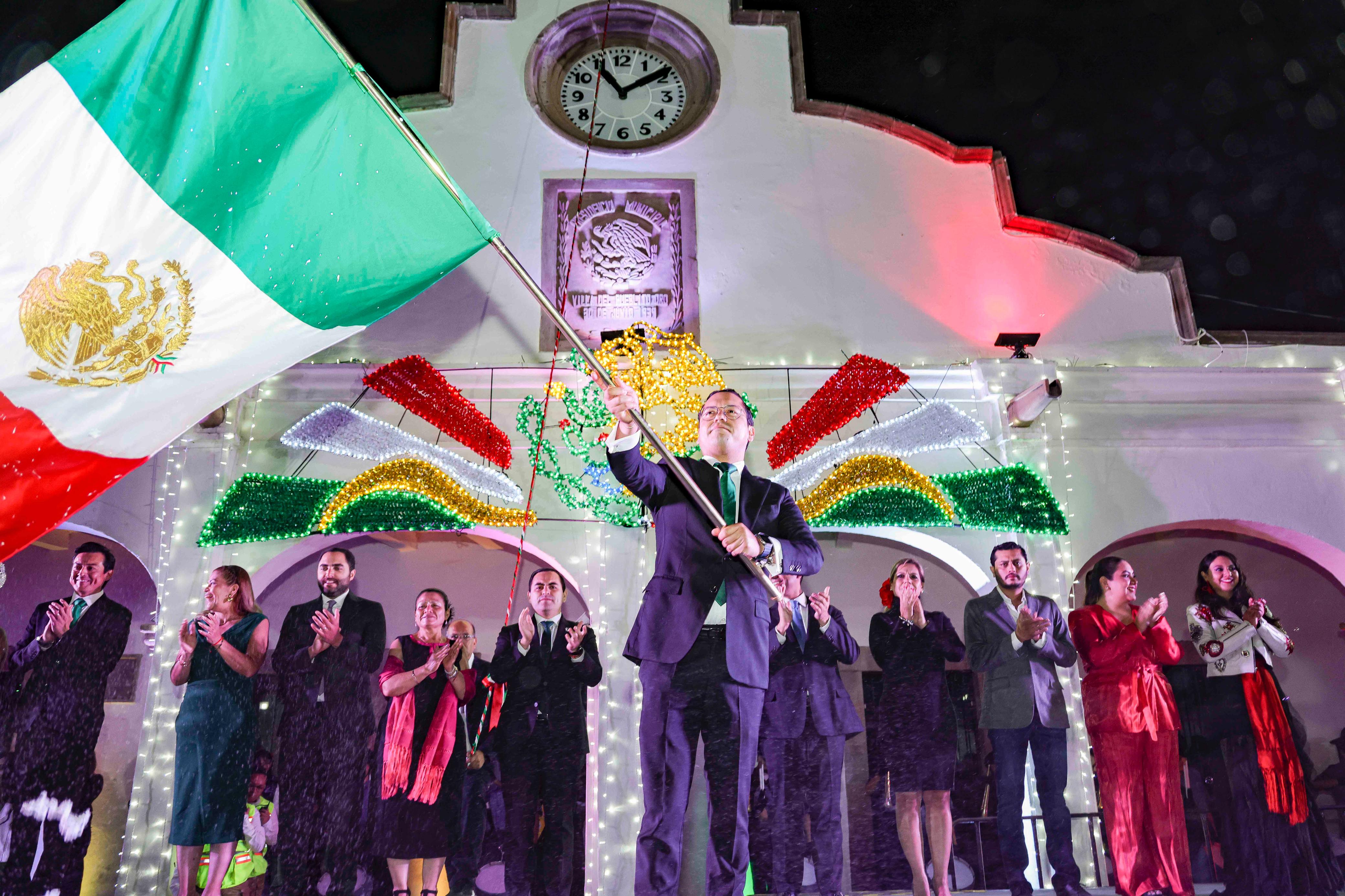 Chepe Guerrero encabeza la Ceremonia del Grito de Independencia en Corregidora