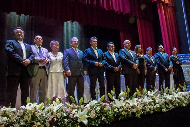 La Diócesis de Querétaro invitó a los cinco aspirantes a la alcaldía de Querétaro a un foro en el que se abordaron temas como el matrimonio, la familia, la vida y la dignidad. Adolfo Ríos no estuvo presente en el evento.