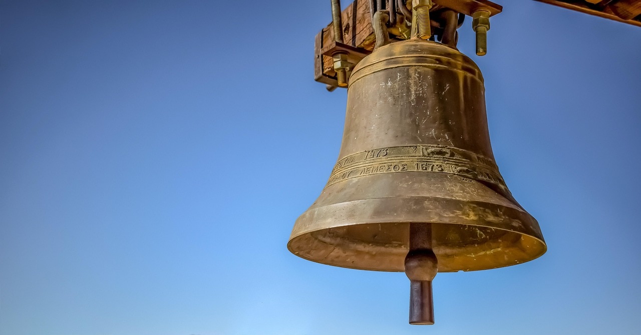 La campana burlona. Foto: Imagen de Dimitris Vetsikas en Pixabay