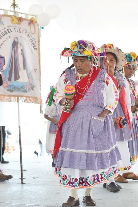 Amealco baila a ritmos indígenas