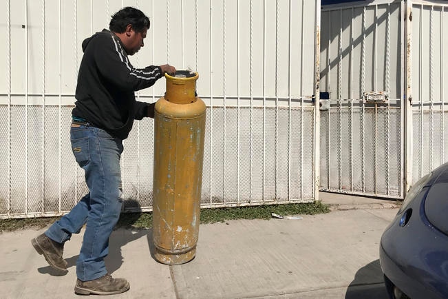 “Tiene su chiste cargar cilindros de gas”: Alejandro Crespo