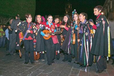 Anuncian fiestas de navidad