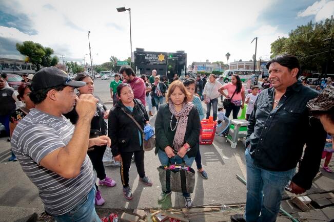 Invitan al diálogo a los vendedores sin amparo